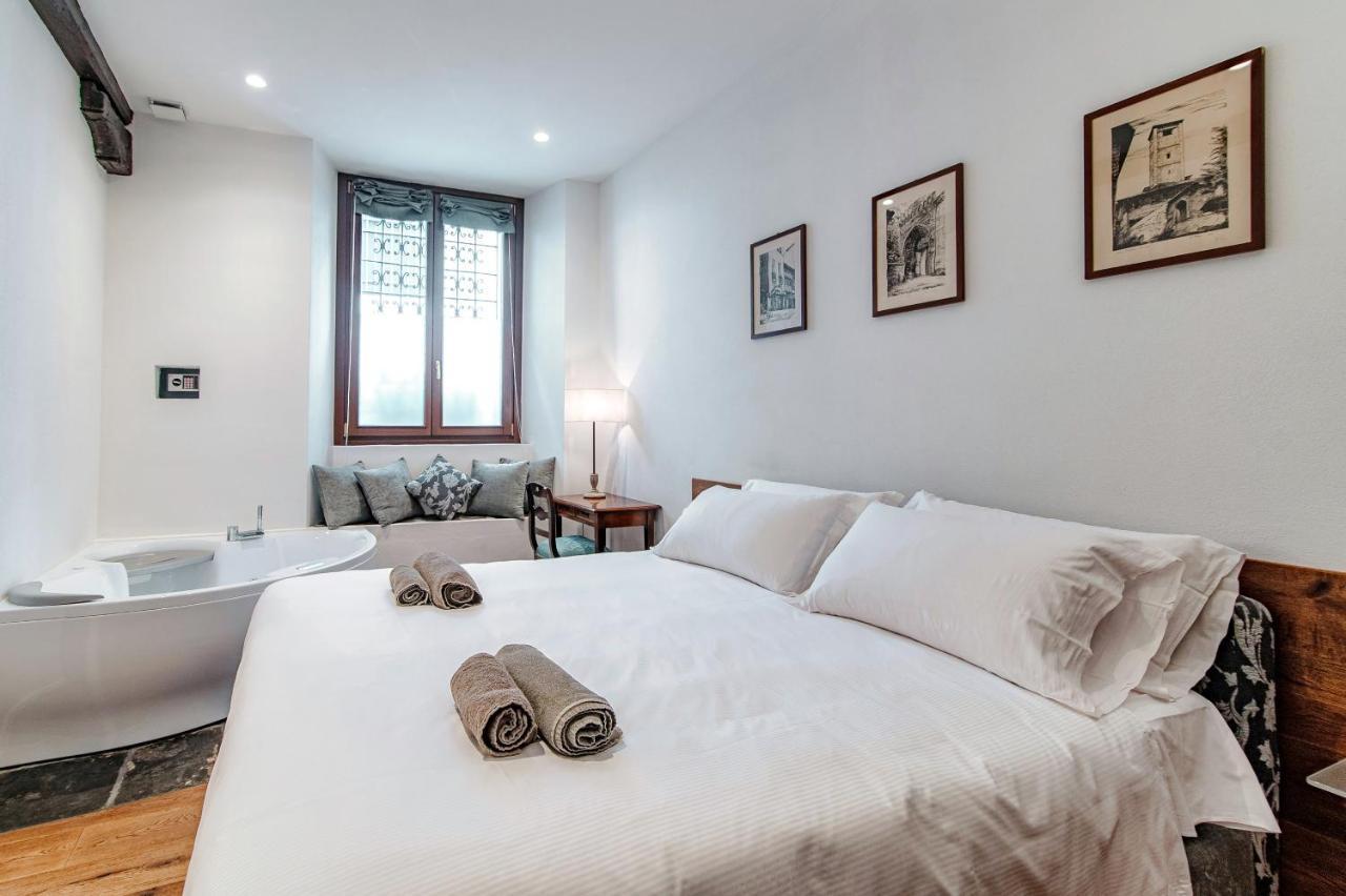 Suite Lo Storico - The House Of Travelers Como Exteriér fotografie